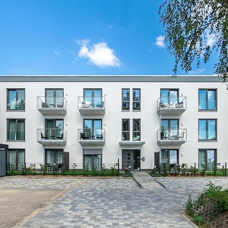 Sporthotel Neuruppin - Gästehaus mit Ferienwohnungen Exterior foto