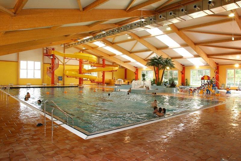 Sporthotel Neuruppin - Gästehaus mit Ferienwohnungen Exterior foto