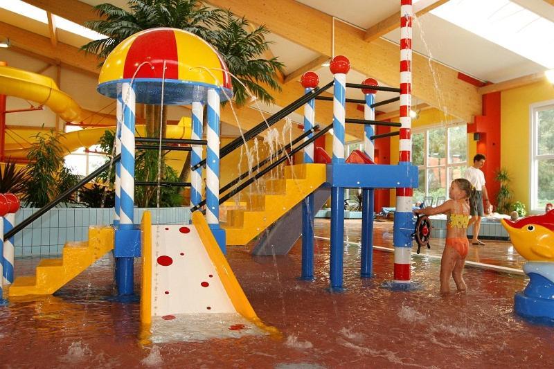 Sporthotel Neuruppin - Gästehaus mit Ferienwohnungen Exterior foto