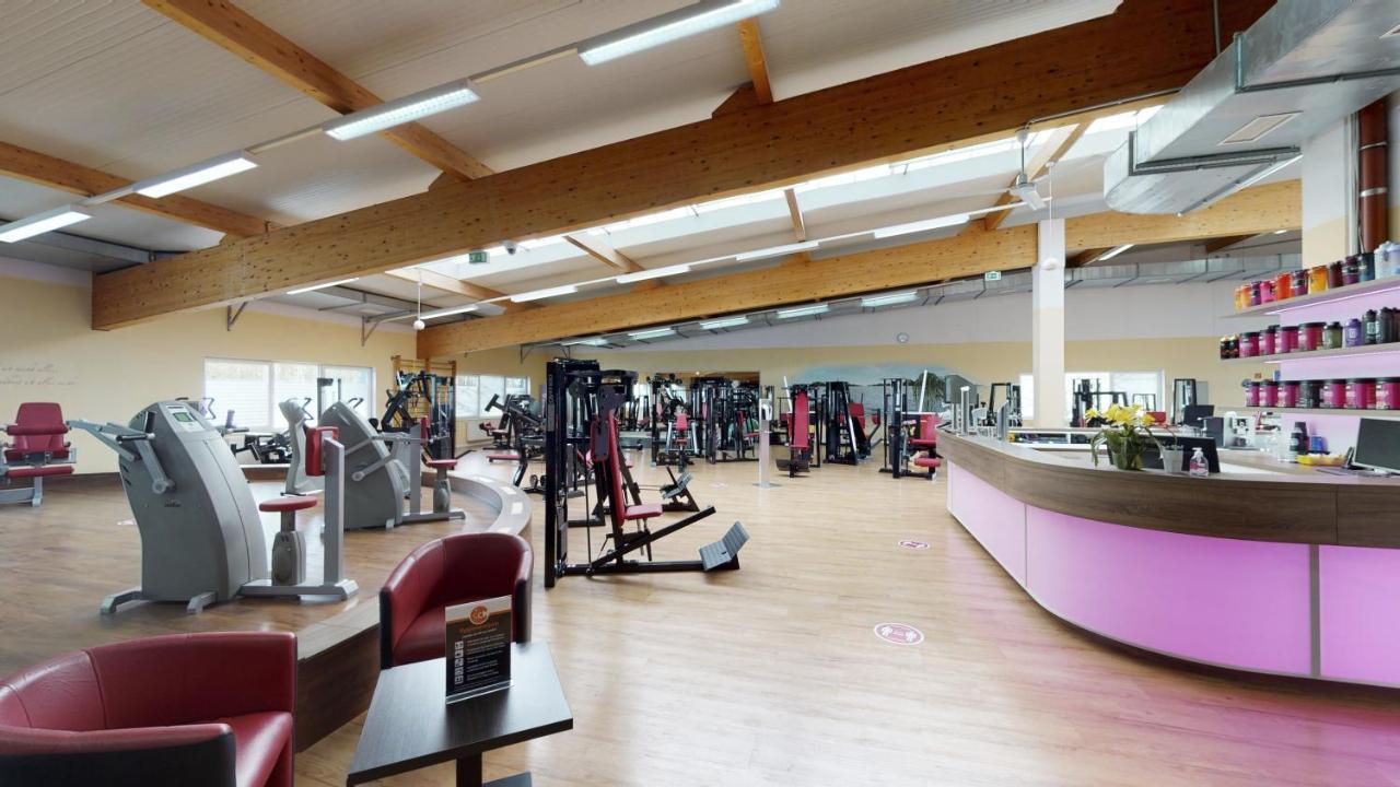 Sporthotel Neuruppin - Gästehaus mit Ferienwohnungen Exterior foto