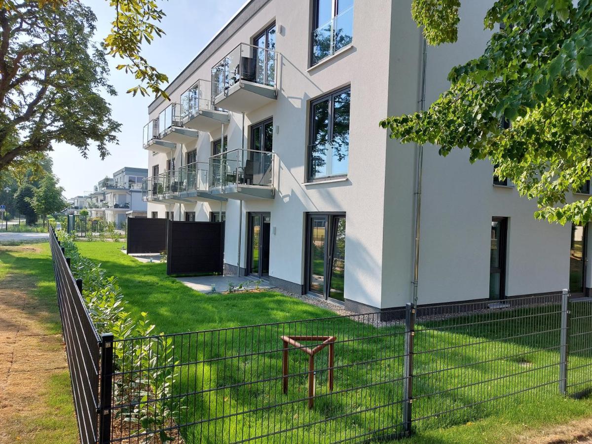 Sporthotel Neuruppin - Gästehaus mit Ferienwohnungen Exterior foto
